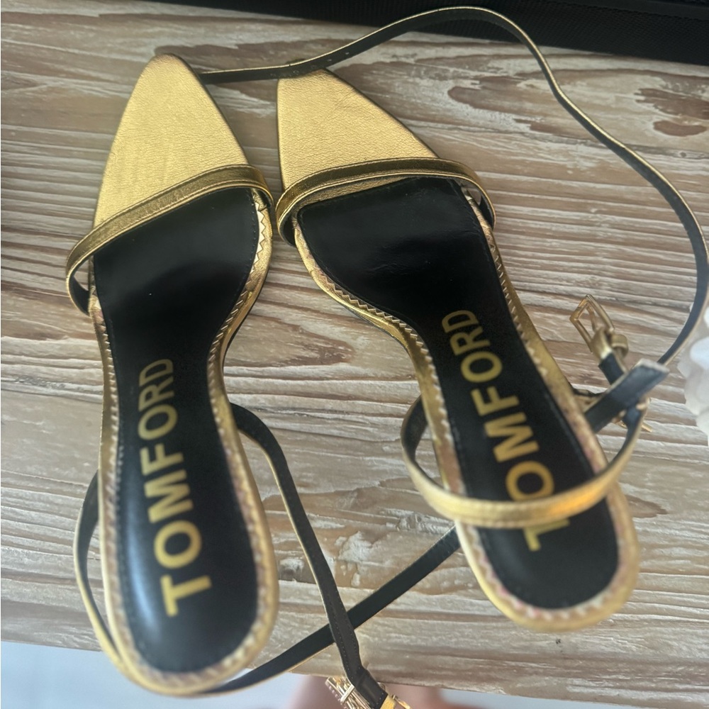 Brand NEW Tom Ford Lock Metallic Heels